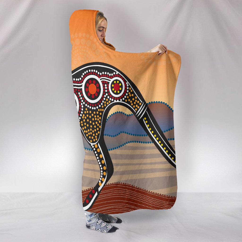 aboriginal-hooded-blanket-kangaroo-patterns-uluru-landscape
