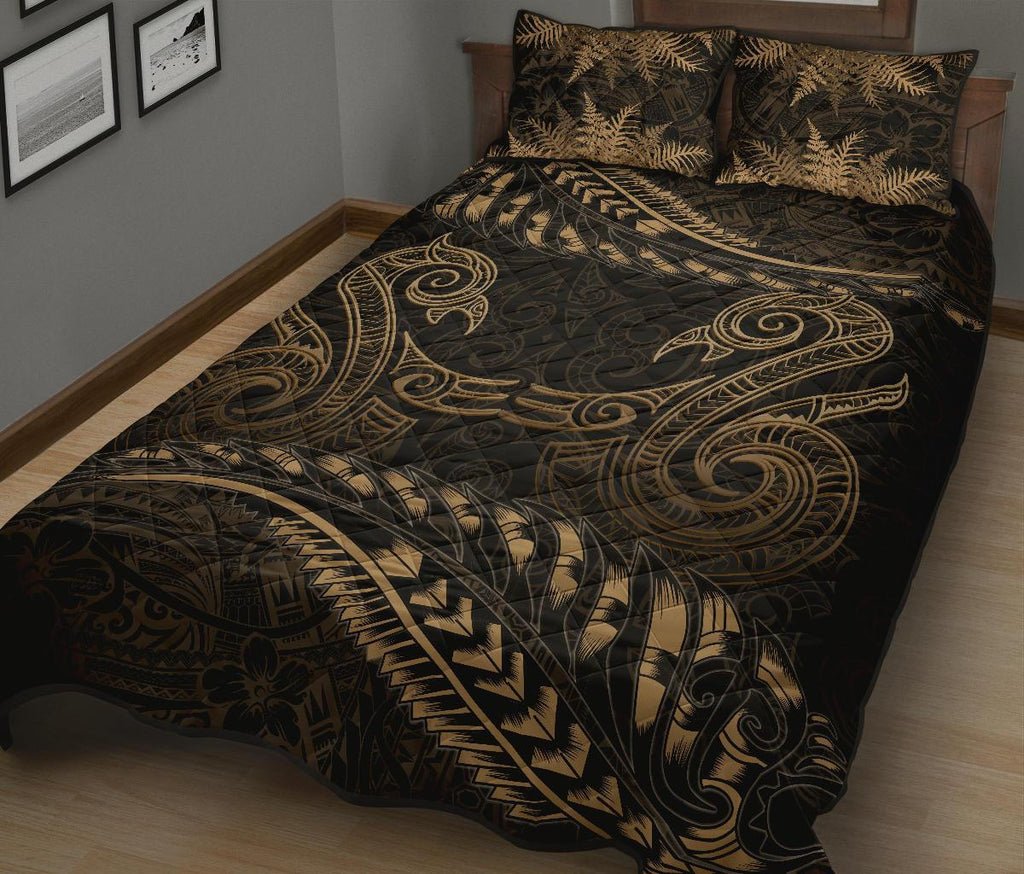 aotearoa-quilt-bed-set-gold-maori-manaia-with-silver-fern
