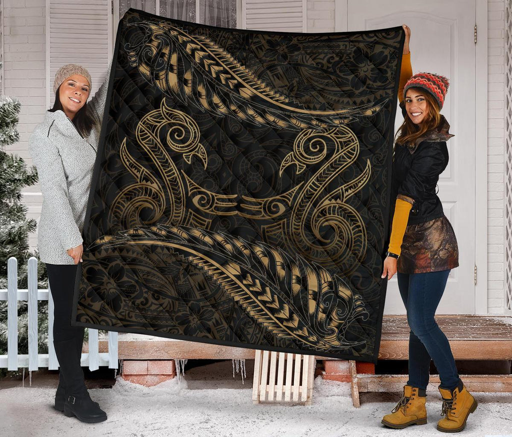 aotearoa-premium-quilt-gold-maori-manaia-with-silver-fern