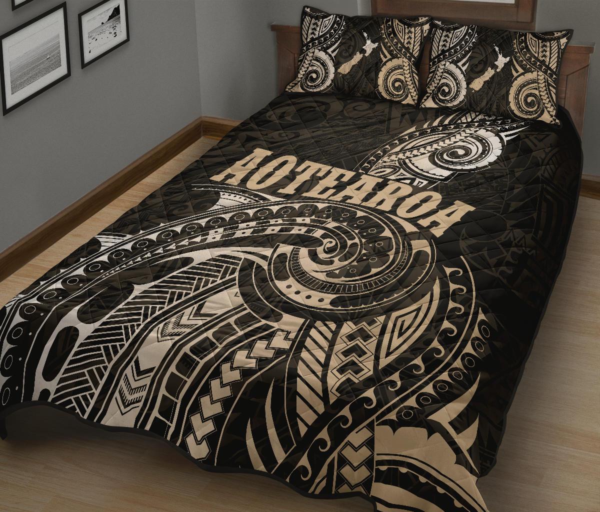 maori-tattoo-with-map-new-zealand-quilt-bed-set