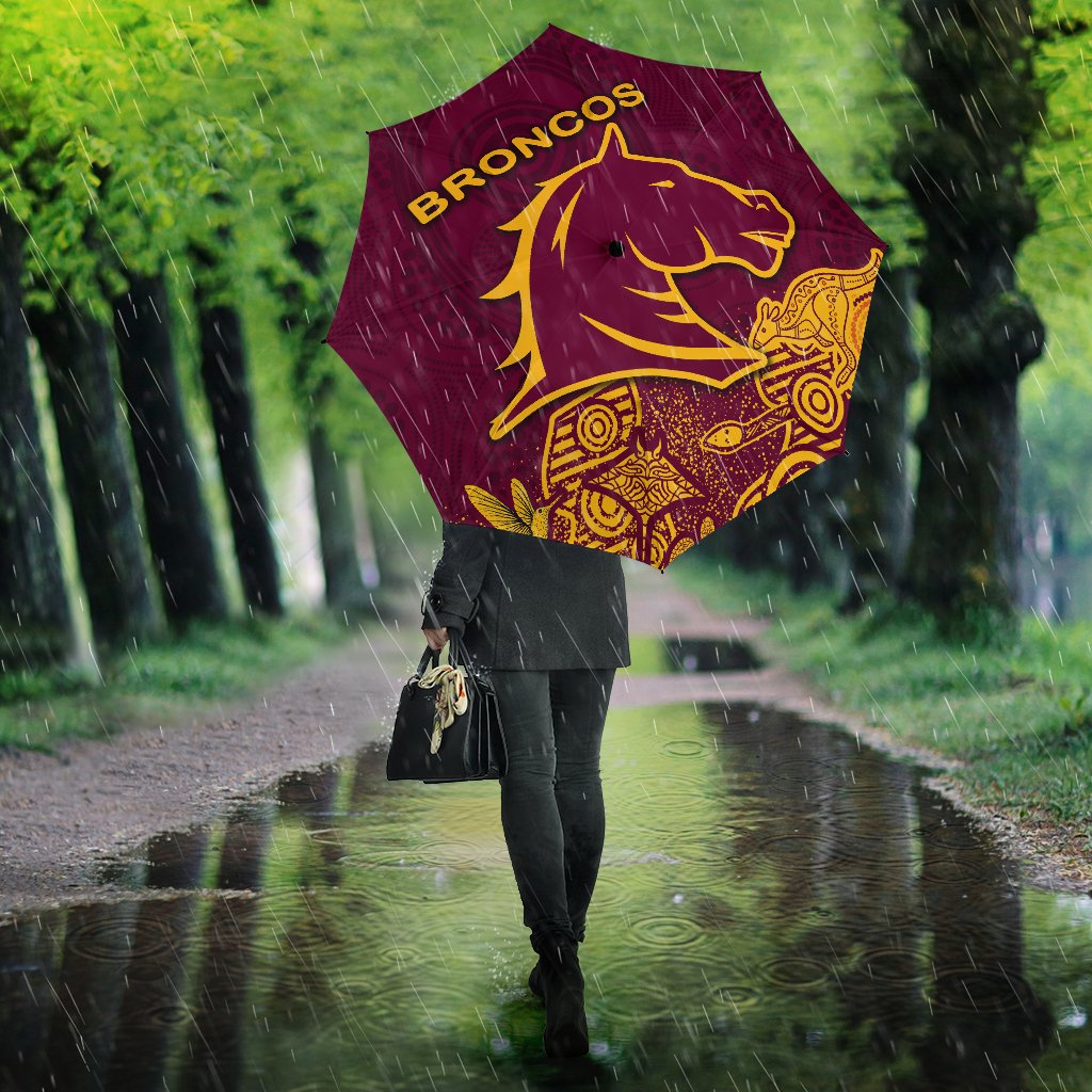 brisbane-umbrellas-broncos-indigenous