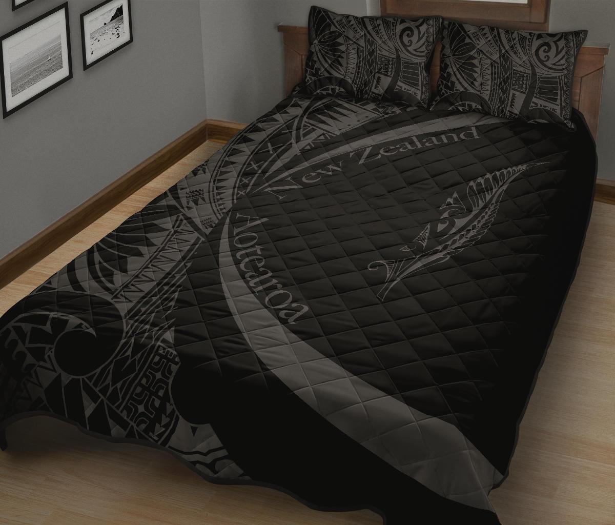 new-zealand-silver-fern-quilt-bed-set-maori-tattoo-circle-style