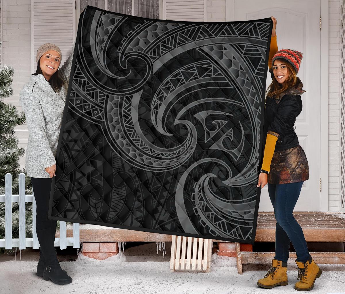 new-zealand-maori-mangopare-premium-quilt-polynesian-black