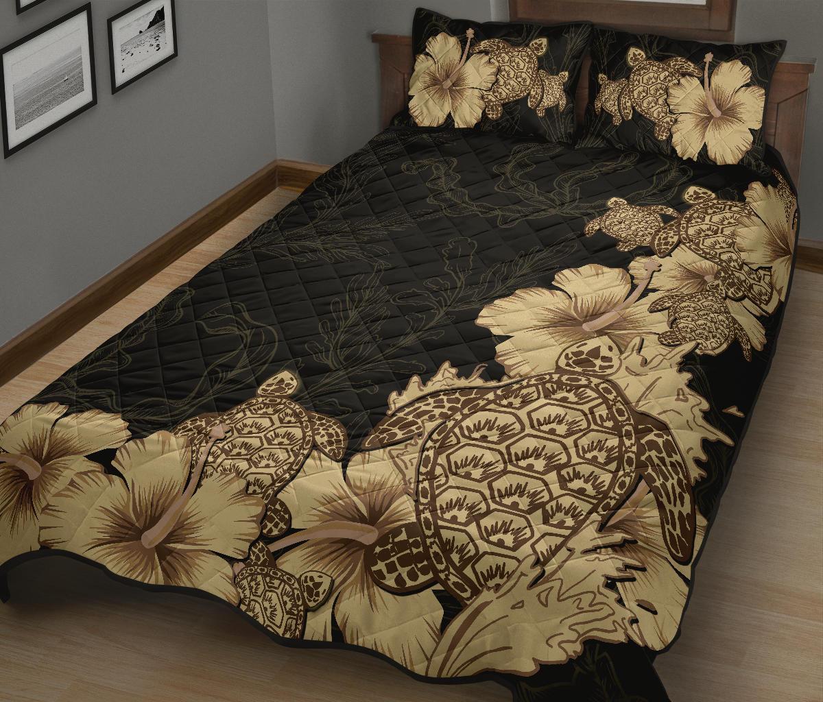 hibiscus-plumeria-golden-turtle-quilt-bed-set