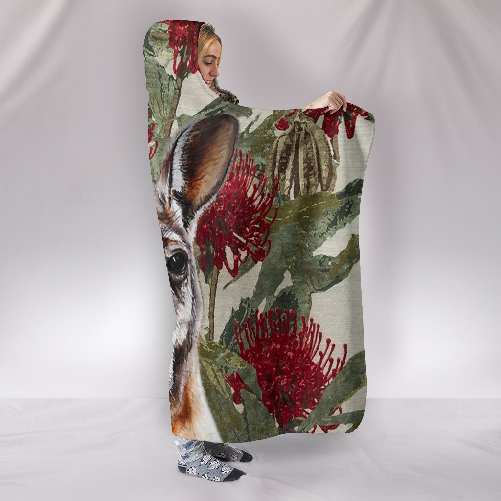 hooded-blanket-kangaroo-hooded-waratah-painting-blanket