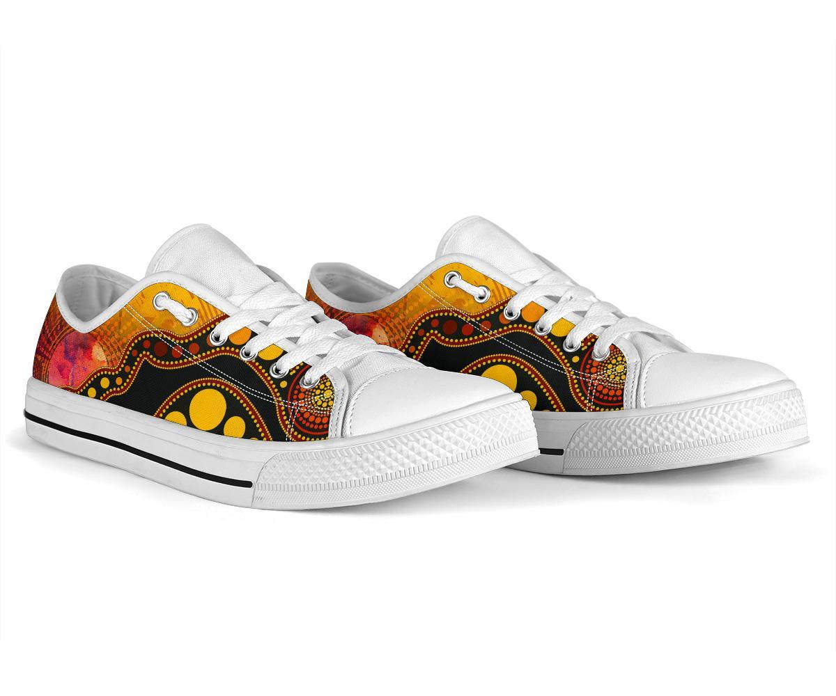aboriginal-low-top-shoe-australia-indigenous-flag-circle-dot-painting-art-golden