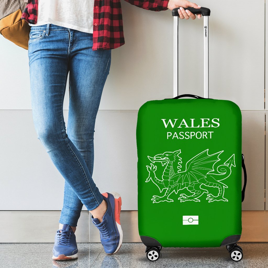 wales-passport-green-luggage-cover