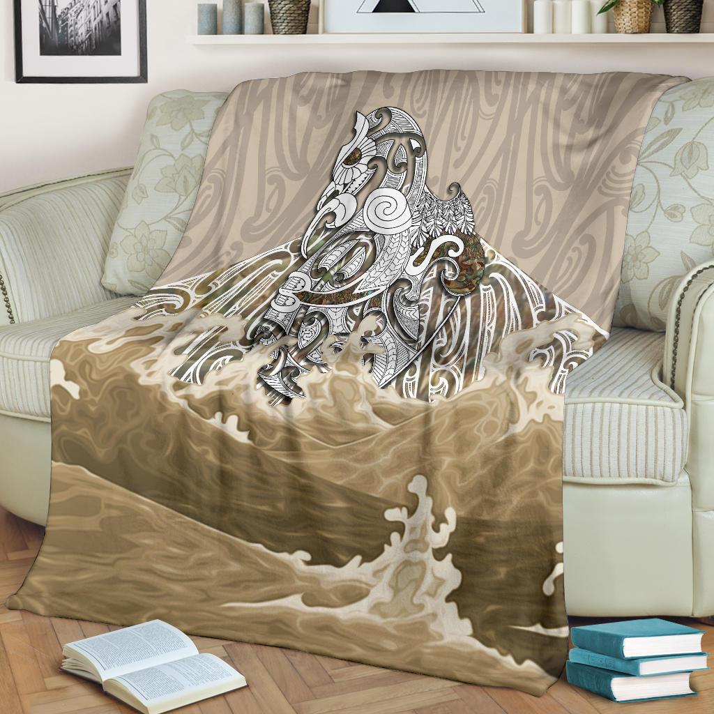 maori-manaia-the-blue-sea-premium-blanket-golden