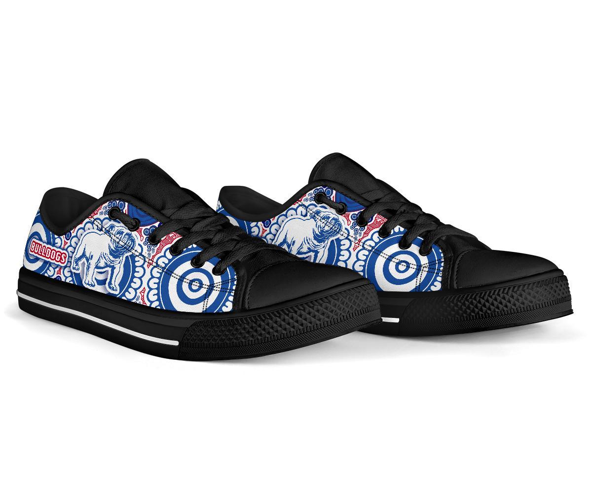 western-low-top-shoe-bulldogs-simple-indigenous