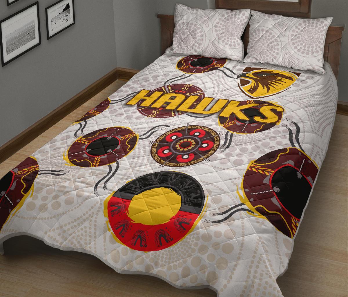 hawthorn-quilt-bed-set-hawks-indigenous-white