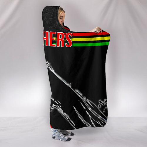 panthers-hooded-blanket-claws