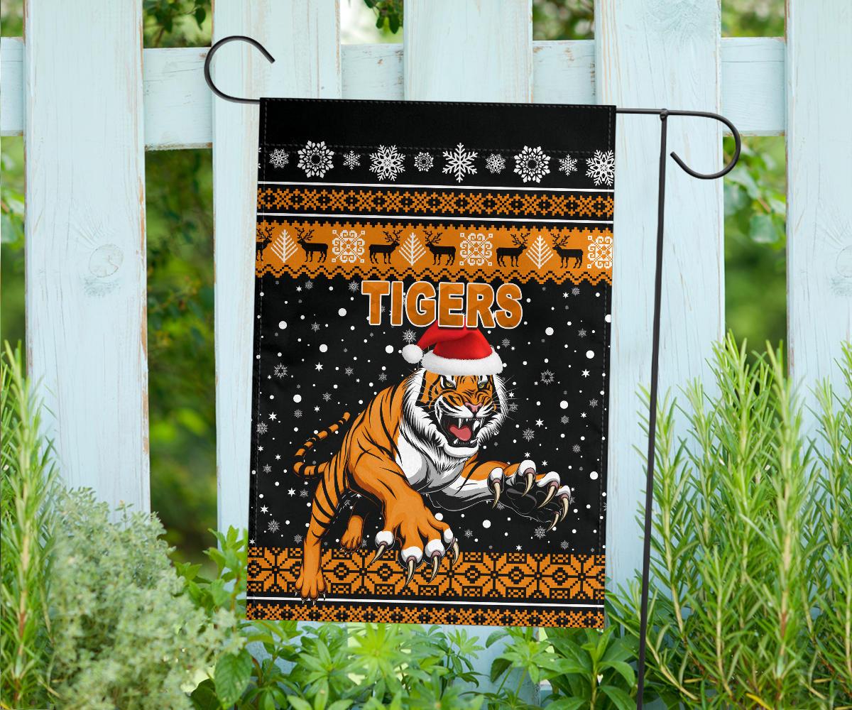 wests-christmas-flag-tigers-unique-vibes-black