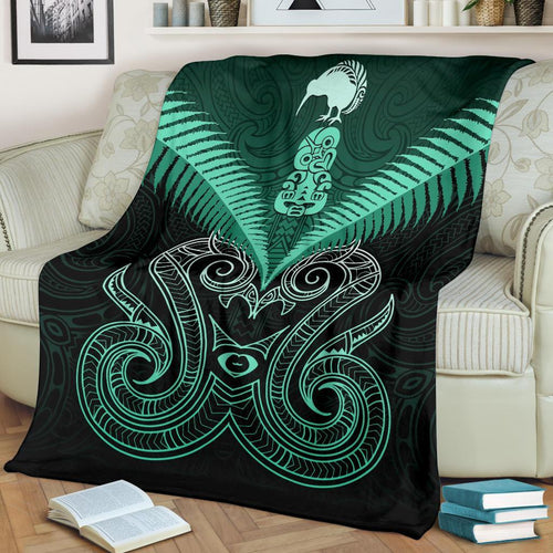maori-manaia-new-zealand-premium-blanket-turquoise