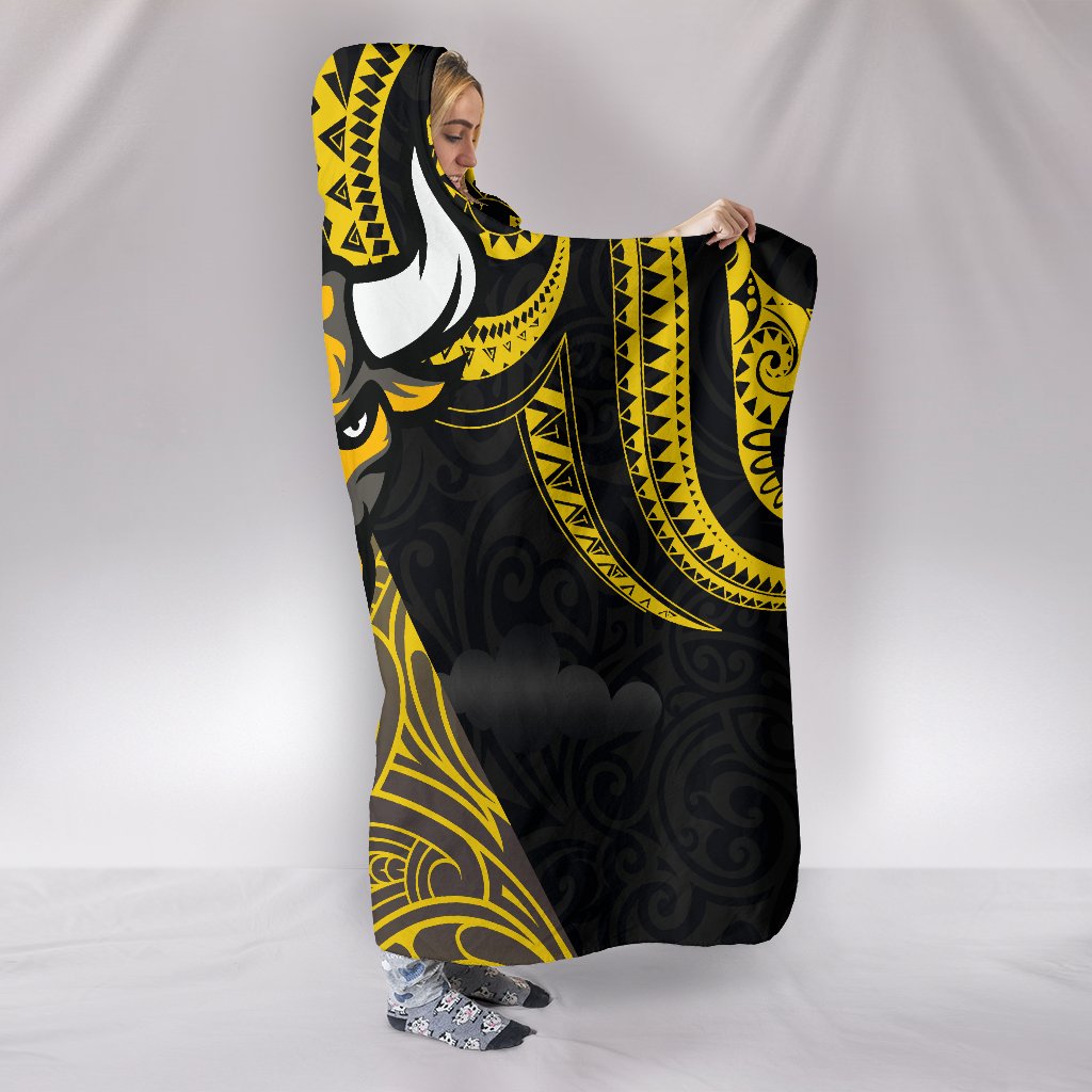 aotearoa-maori-hooded-blanket-taranaki-bulls