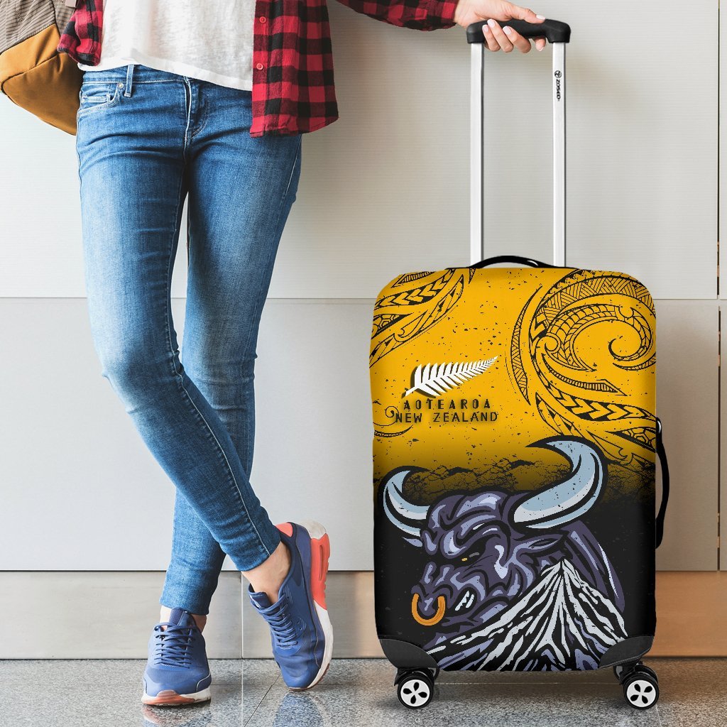 new-zealand-maori-luggage-covers-taranaki-bull