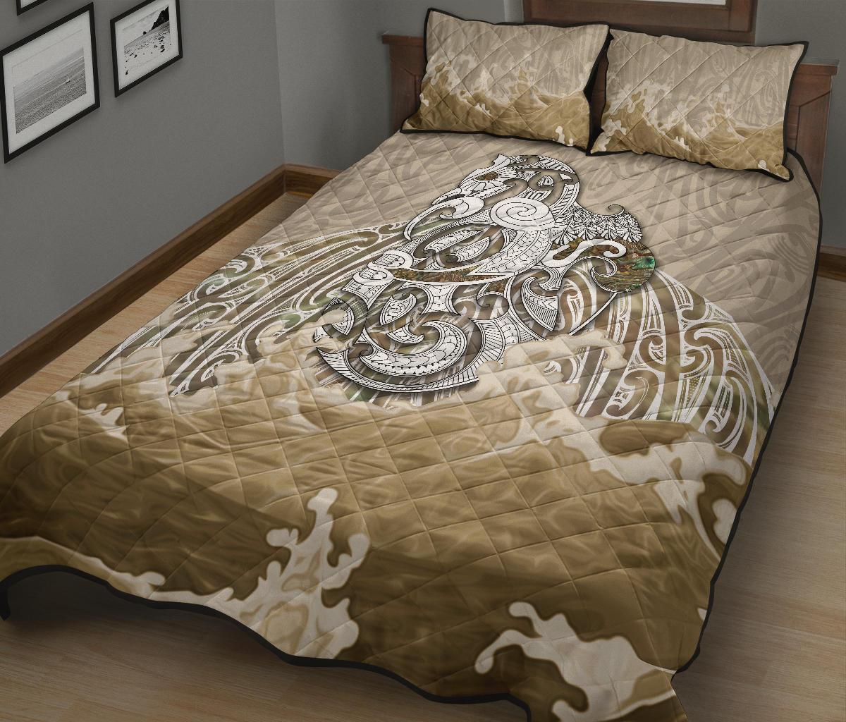 maori-manaia-the-golden-sea-quilt-bed-set