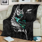 new-zealand-premium-blanket-manaia-paua-fern-wing-white