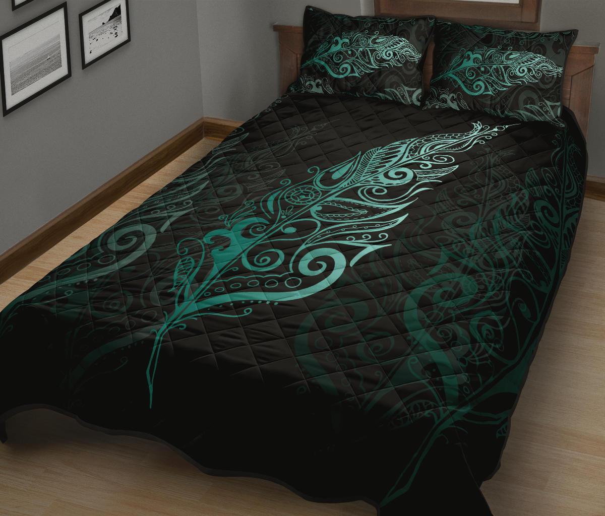light-silver-fern-new-zealand-quilt-bed-set-turquoise