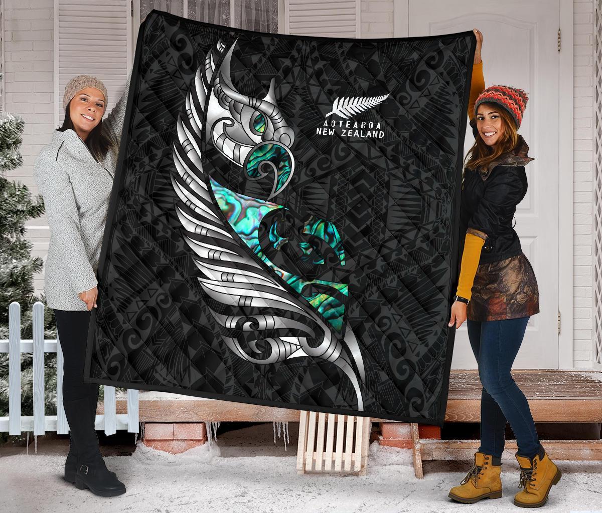 new-zealand-premium-quilt-manaia-paua-fern-wing-white