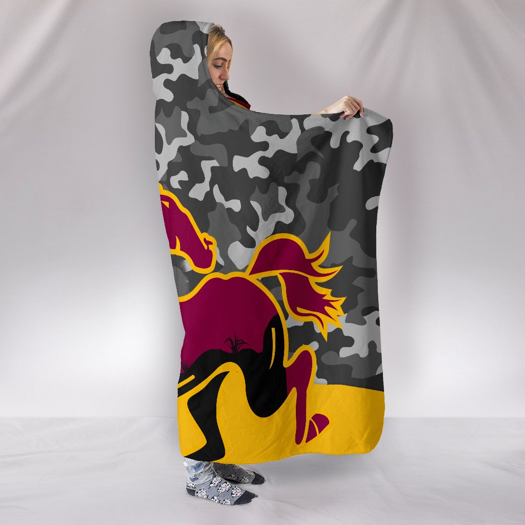 custom-personalised-brisbane-broncos-hooded-blanket-anzac-day-camo-style