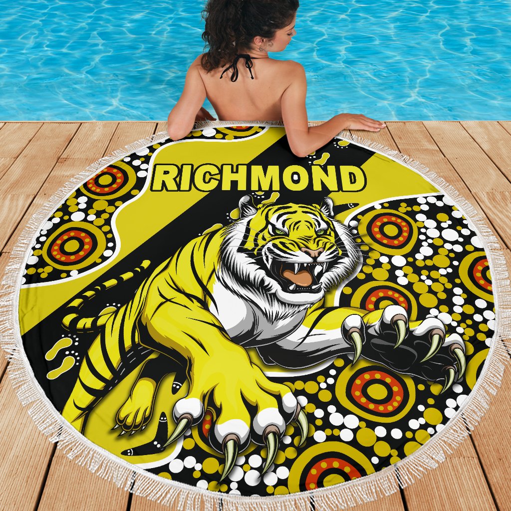 richmond-beach-blanket-indigenous-tigers