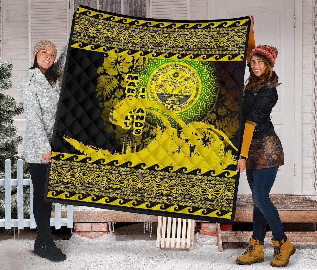 marshall-island-quilt-wave-yellow-design
