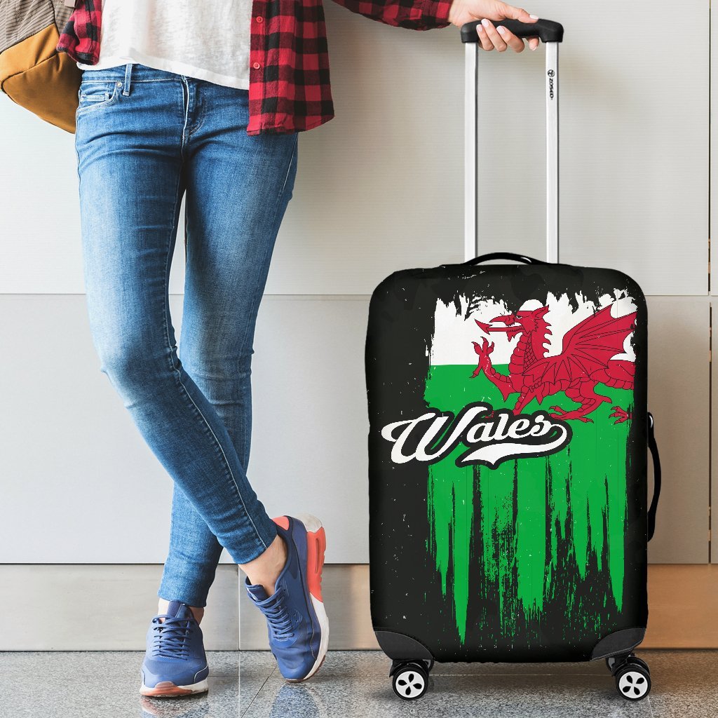 wales-vintage-flag-luggage-cover