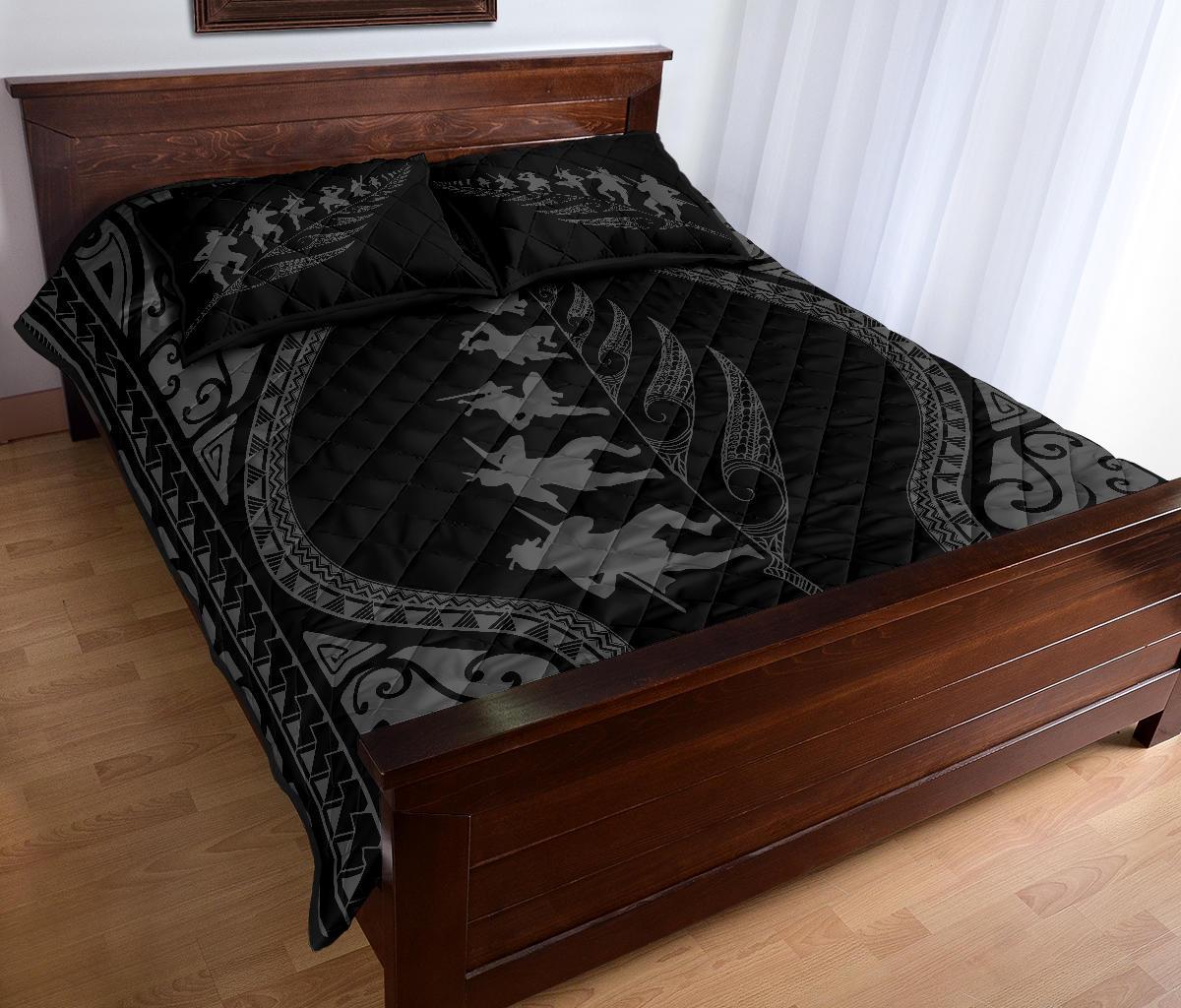 new-zealand-haka-fern-quilt-bed-set-grey