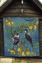 tui-bird-and-kowhai-flowers-quilt