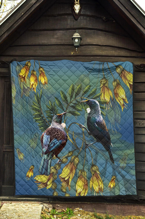 tui-bird-and-kowhai-flowers-quilt