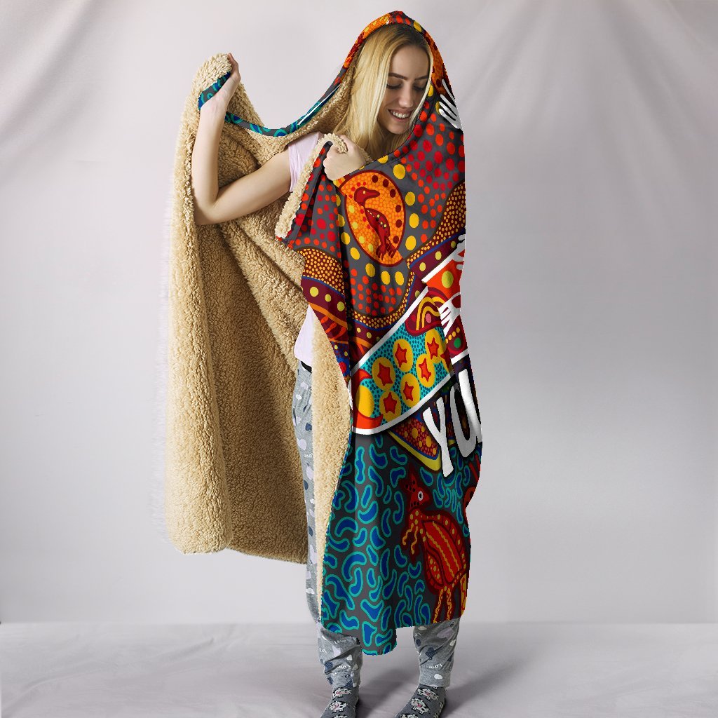 aboriginal-personalised-hooded-blanket-indigenous-boomerang