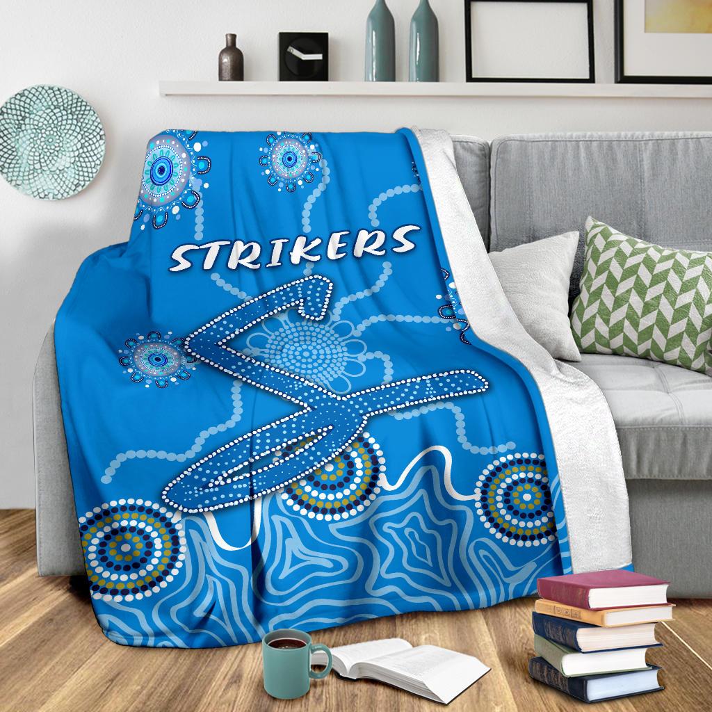 strikers-premium-blanket-indigenous-blue