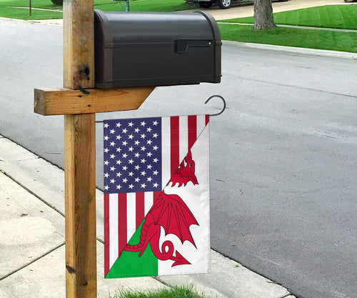us-flag-with-wales-flag