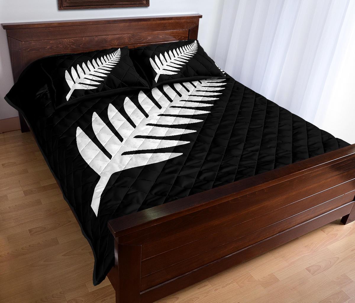 new-zealand-flag-silver-fern-black-and-white-quilt-bed-set