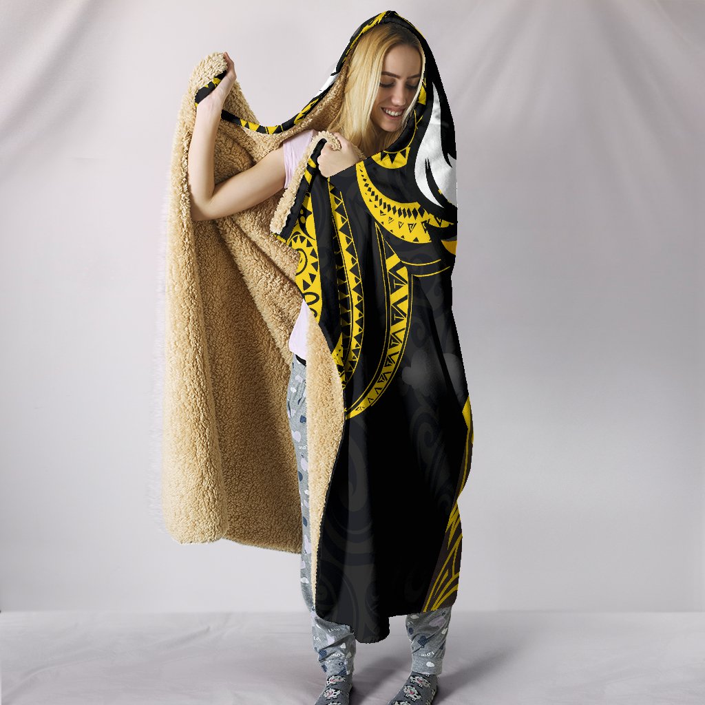 aotearoa-maori-hooded-blanket-taranaki-bulls