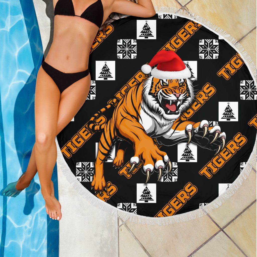 wests-christmas-beach-blanket-tigers-fancy