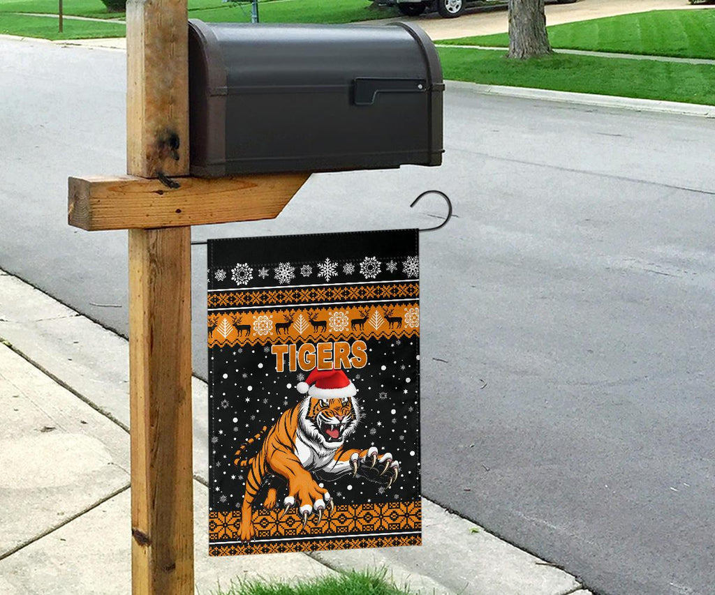 wests-christmas-flag-tigers-unique-vibes-black