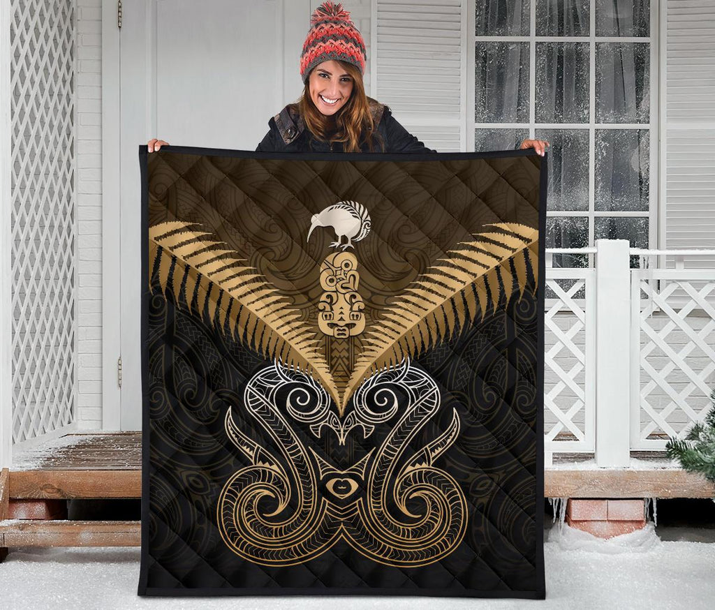 maori-manaia-new-zealand-premium-quilt-gold