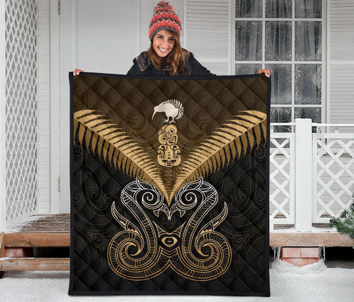 maori-manaia-new-zealand-premium-quilt-gold