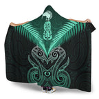 maori-manaia-new-zealand-hooded-blanket-turquoise