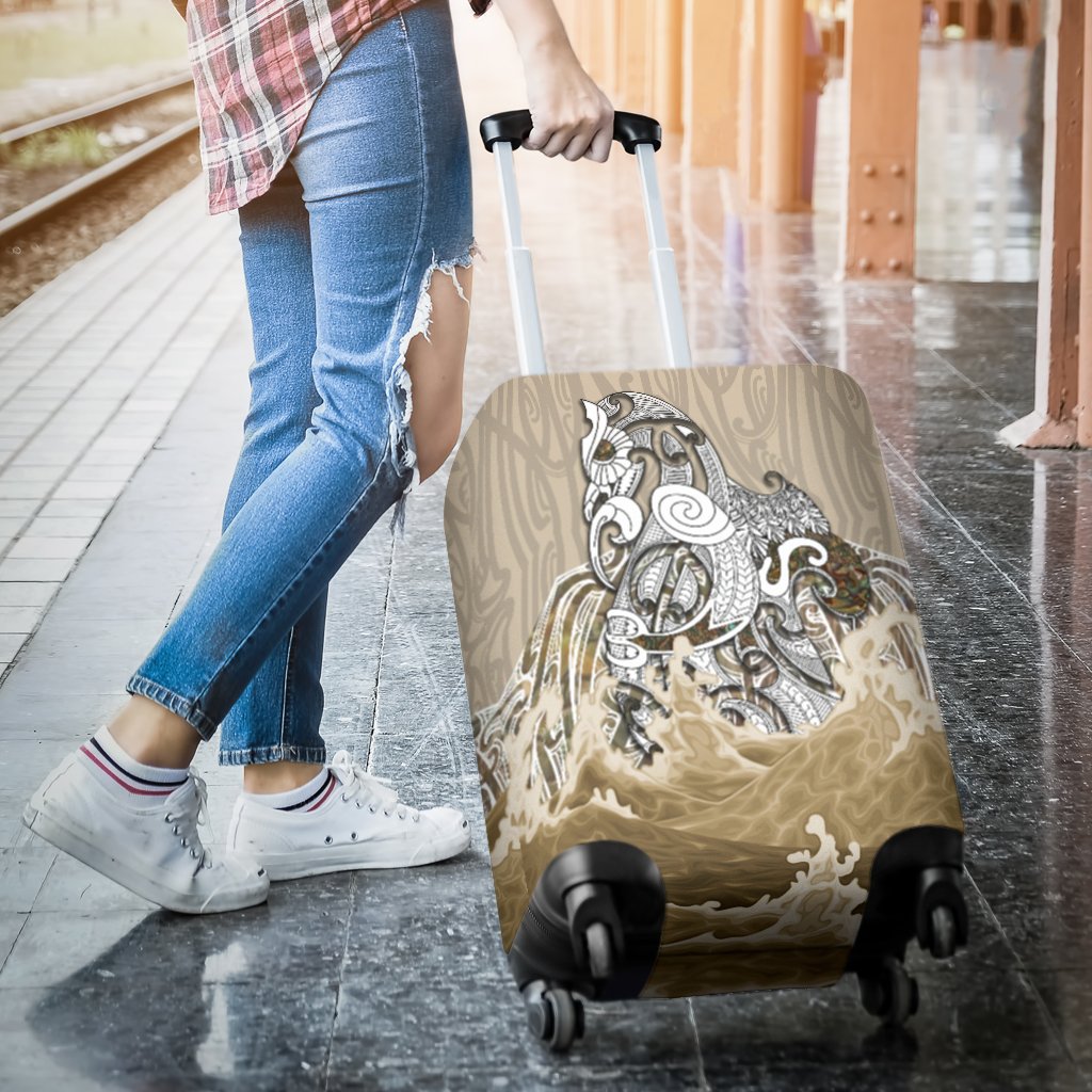 maori-manaia-the-blue-sea-luggage-covers-golden