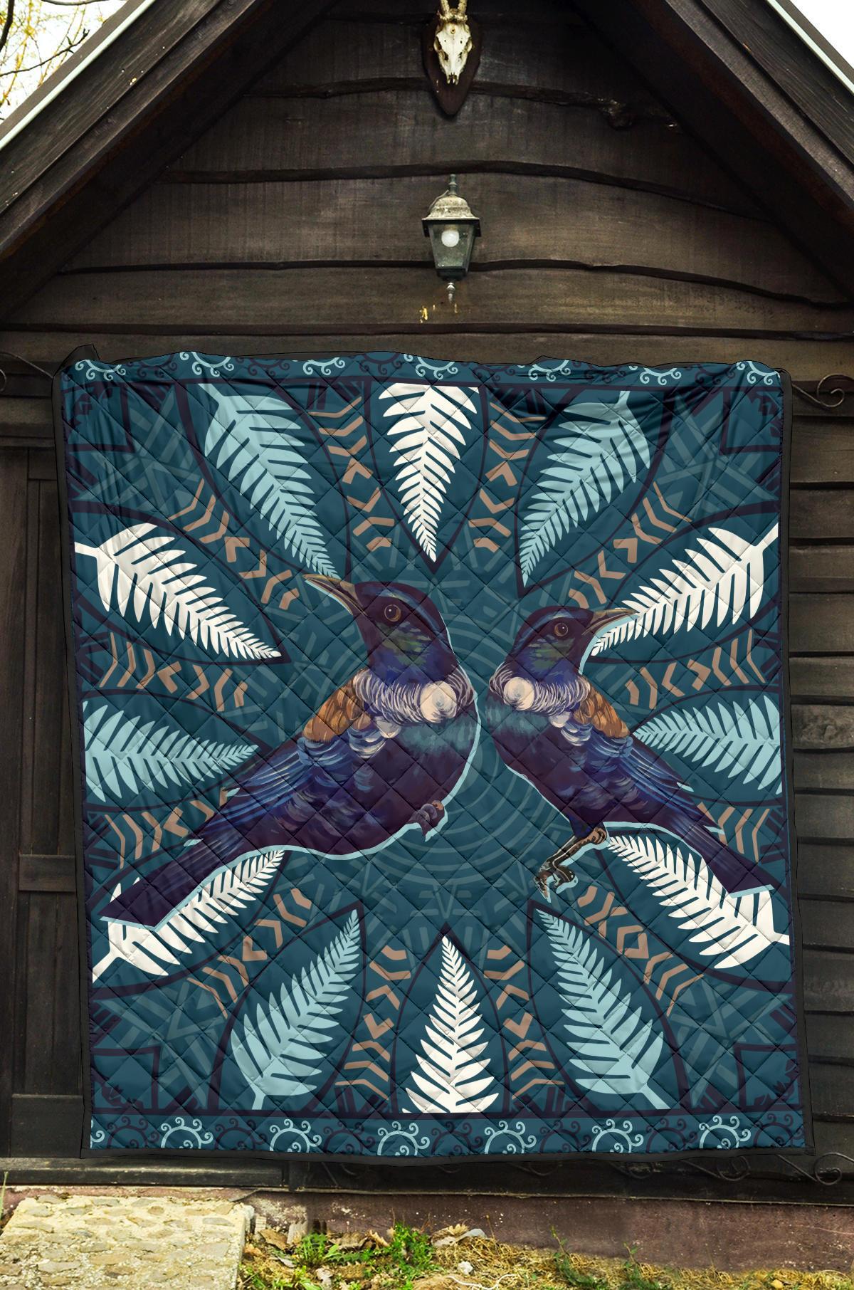 tui-silver-fern-art-quilt