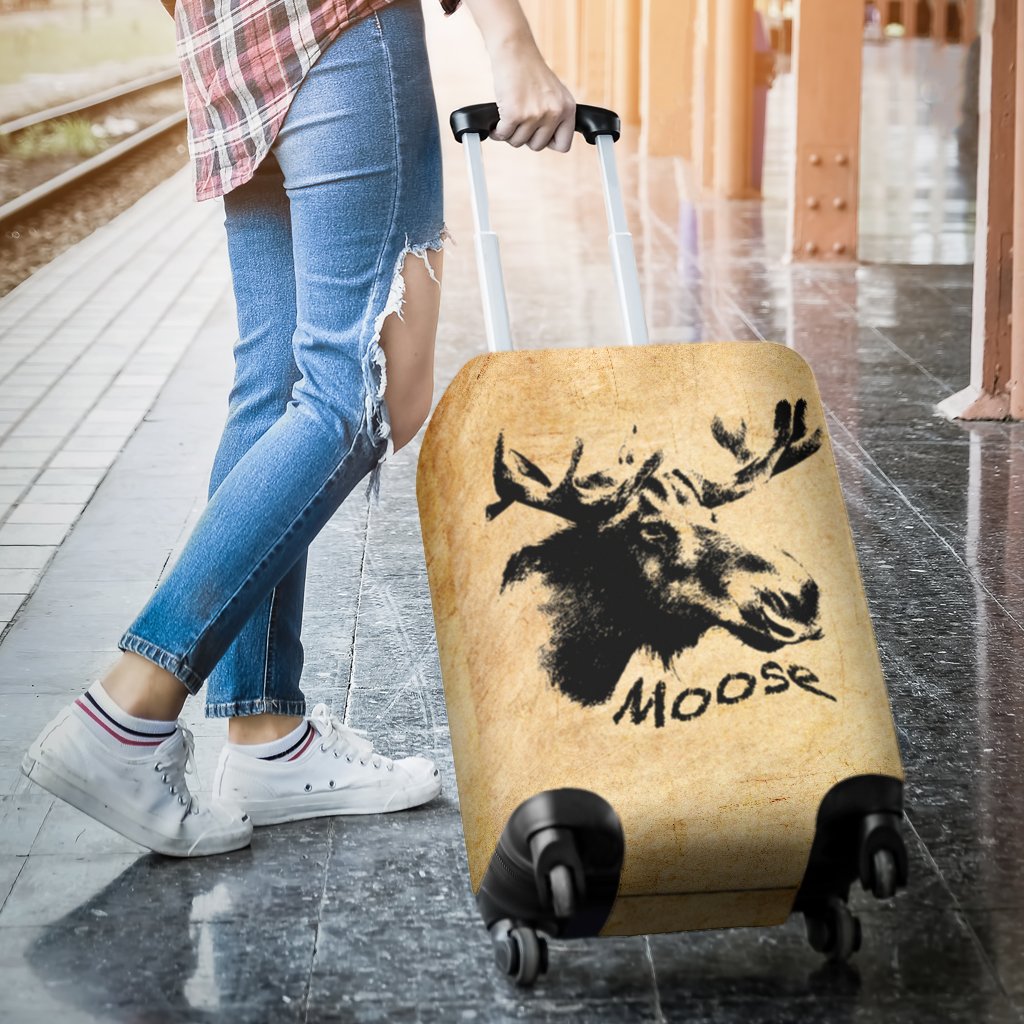 canada-moose-artwork-luggage-cover