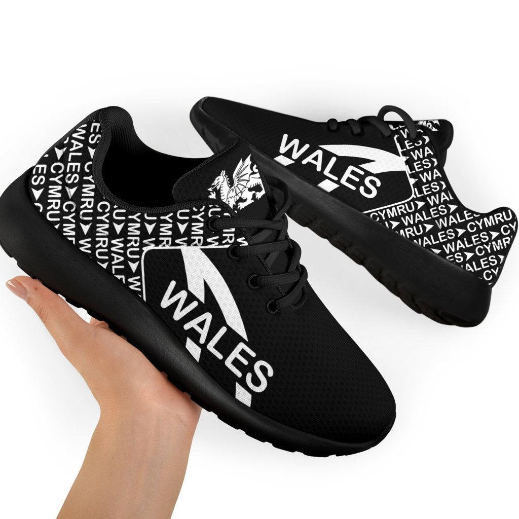 wales-sporty-sneakers-transit-style