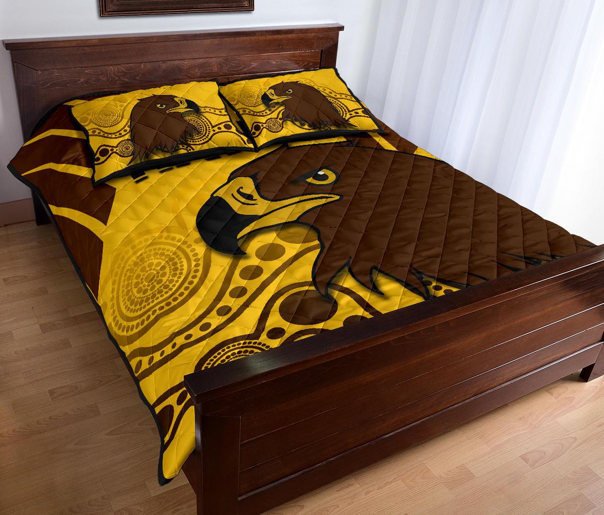 hawks-quilt-bed-set