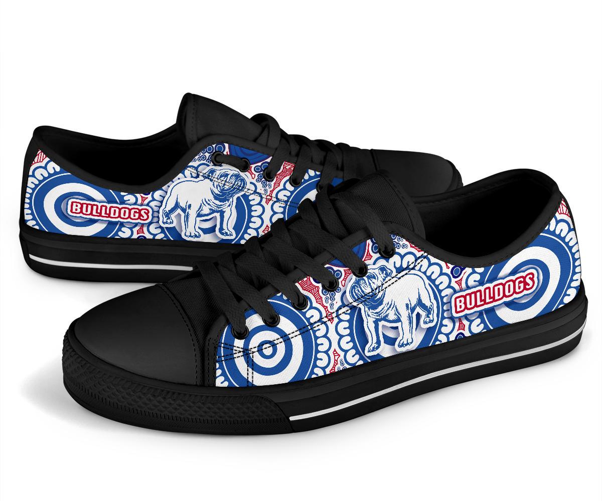 western-low-top-shoe-bulldogs-simple-indigenous