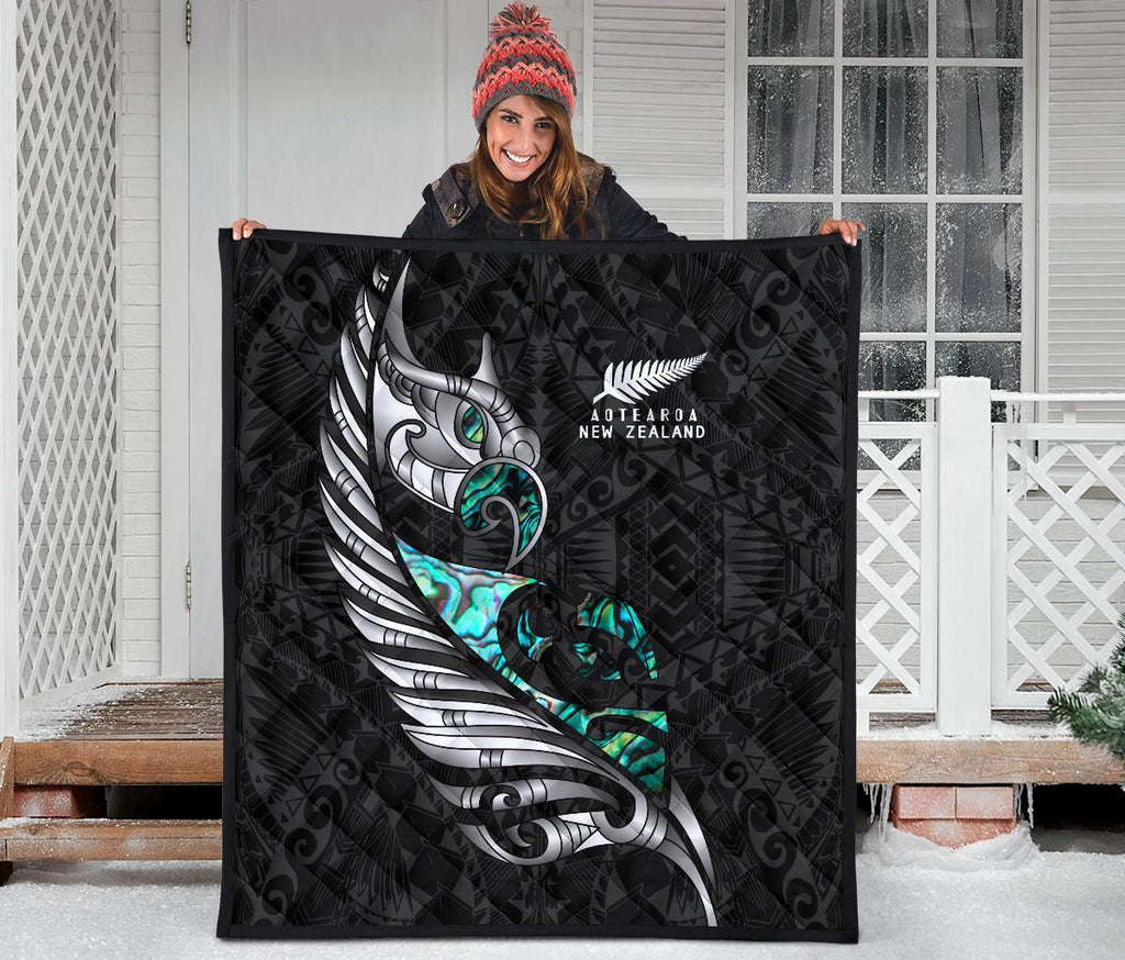 new-zealand-premium-quilt-manaia-paua-fern-wing-white