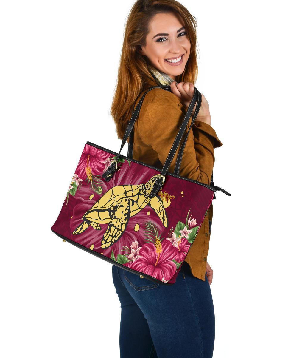 new-zealand-large-leather-tote-turtle-polynesian-hibiscus