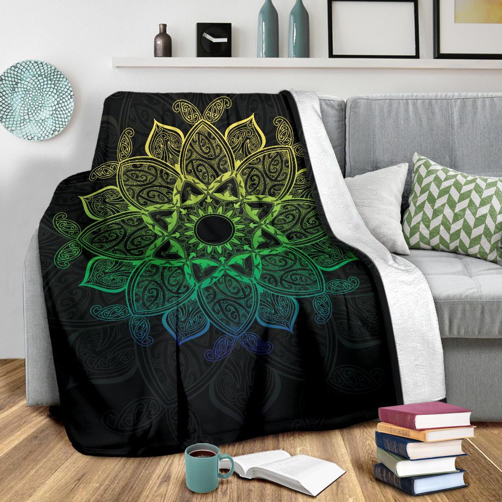 maori-mandala-blanket-green