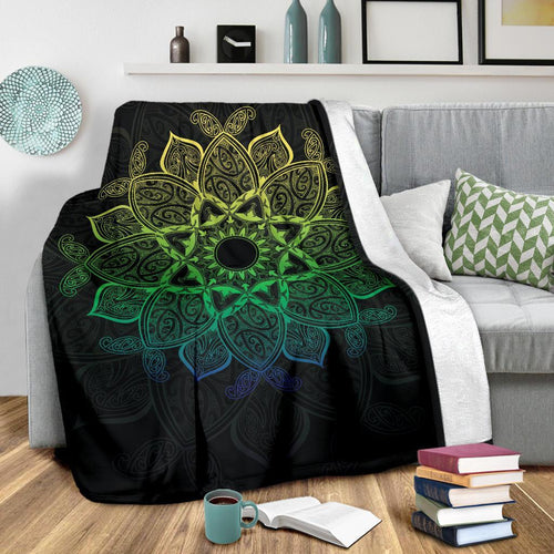 maori-mandala-blanket-green